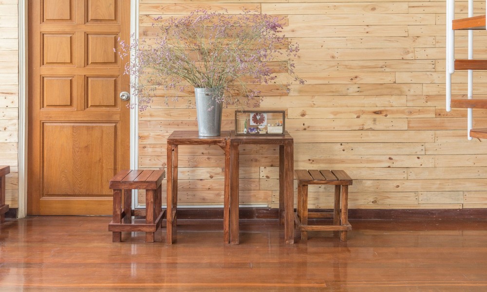 Smart Questions to Ask Before Choosing Reclaimed Wood Materials